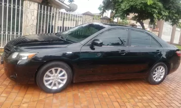 Carro suspeito de envolvimento em acidente que vitimou duas jovens em Foz do Iguaçu é apreendido, diz polícia  