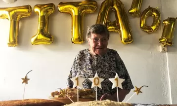 Eleitoras com mais de 100 anos fazem questão de ir às urnas: 'Vou votar com muito amor'