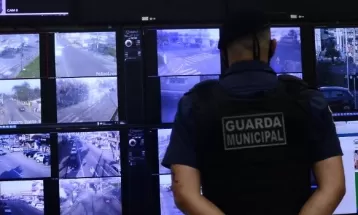 Homem é preso suspeito de importunação sexual contra passageira dentro de ônibus, em Fazenda Rio Grande