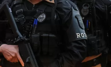 Seis PMs são presos no Paraná por suspeita de porte de drogas, abuso de autoridade e outros crimes