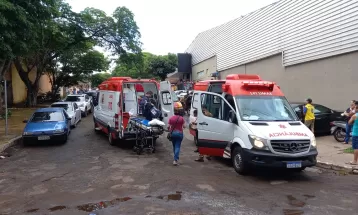 Motociclista de 16 anos é atingido por carro e morre; motorista é levado para depor