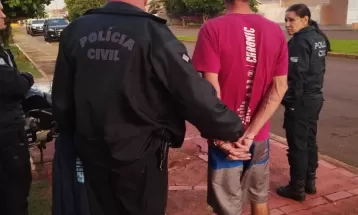 Motociclista que atropelou idosa em faixa de pedestre após empinar moto é preso em Toledo
