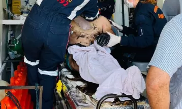 Homem fica ferido após cair em tanque de tinta asfáltica em Astorga, diz Samu