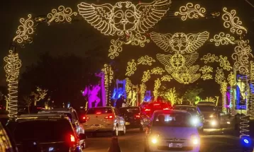 Agendamento para circuitos de carro do Natal de Curitiba começa nesta quinta (10); veja como participar