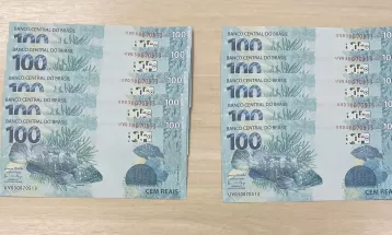 Dois homens são presos ao receber encomenda com R$ 2 mil em notas falsas com ajuda de empresas logísticas, diz PF