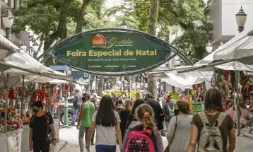 Feira de Natal na Praça Osório começa nesta quarta-feira (23) em Curitiba