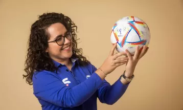 'É necessário estar aqui e ocupar este espaço', diz Natália Lara, narradora da Copa pelo SporTV