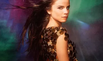 Giulia Be quer 'resgatar origem da disco music brasileira' em 'Disco Voador' e prepara turnê para 2023 