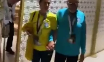 Gilberto Gil é xingado por torcedores brasileiros em jogo da seleção