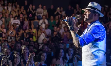 Diogo Nogueira enfileira sucesso de Tim Maia e músicas do Fundo de Quintal em outro álbum ao vivo