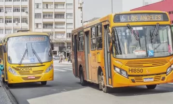 Transporte coletivo de Curitiba vai ter mais ônibus antes de jogo do Brasil nesta sexta-feira (2); veja quais são as linhas
