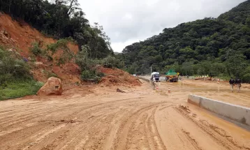 Deslizamento na BR-376: Buscas por desaparecidos entram no 4º dia