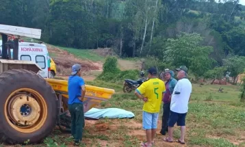 Agricultor morre após ser esmagado quando fazia manutenção de máquina na zona rural de Alto Piquiri