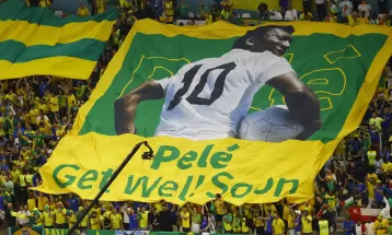 Pelé: Famosos e políticos mandam mensagens de apoio ao Rei