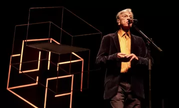 Caetano Veloso testa positivo para Covid-19 e remarca shows no Rio 