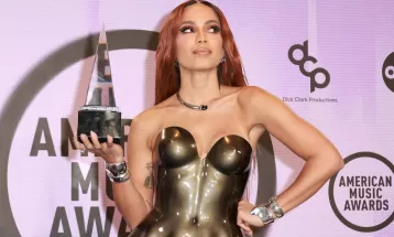 Anitta revela diagnóstico de Epstein-Barr; entenda vírus causador da 'doença do beijo' 