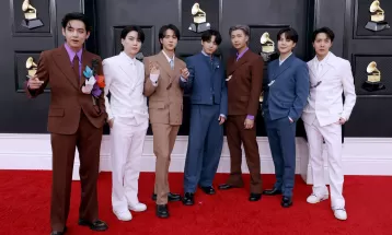 Integrantes do BTS comemoram classificação da Coreia do Sul na Copa