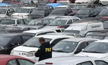 PRF realiza leilão virtual de 252 veículos retidos no oeste do Paraná 