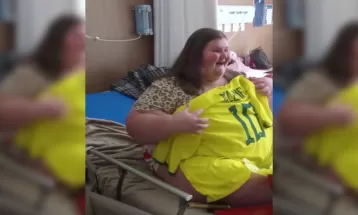 Com mutação rara, menina de 11 anos chega aos 200 kg e consegue na Justiça direito à bariátrica: 'Lutamos muito para estar aqui', exalta mãe