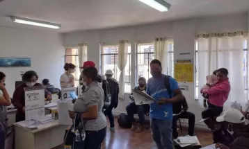 Mutirão oferece cerca de 80 vagas de emprego para migrantes em Curitiba; veja como participar