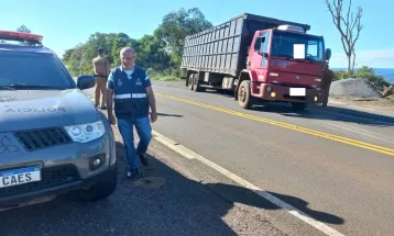 Receita aplica mais de R$ 460 mil em multas e apreende cargas com notas fiscais falsas no Paraná