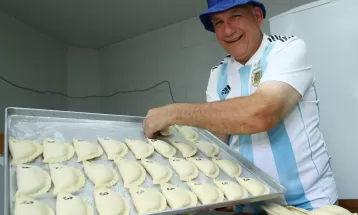 Final da Copa do Mundo: argentino aposta em vitória por 2 a 1 contra a França e ensina receita de empanada