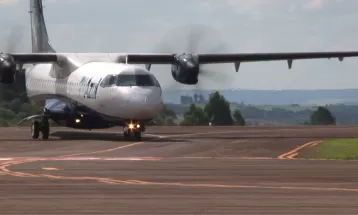 Companhia aérea suspende voos em 5 cidades do Paraná; veja quais