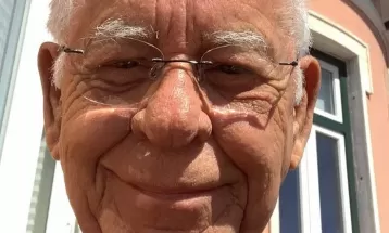Nelson Motta verte Michel Legrand para Maria Bethânia e abre parceria com Tim Bernardes