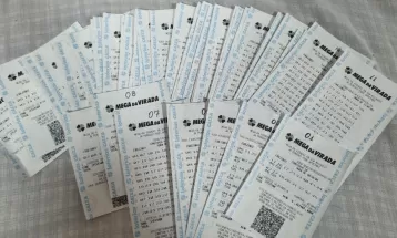 Grupo de quase 300 pessoas faz 'super bolão' para Mega da Virada e aposta R$ 8,6 mil em jogos: 'Torcendo pra dia 2 estar na frente da Caixa'