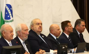 Rafael Greca diz que trabalhará por investimentos na malha ferroviária de Curitiba e região metropolitana em novo mandato de Ratinho Junior