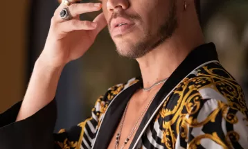 Lui Lorenzo entra em cena na novela 'Vai na fé', na pele do ator José Loreto, e se junta à galeria dos cantores da ficção
