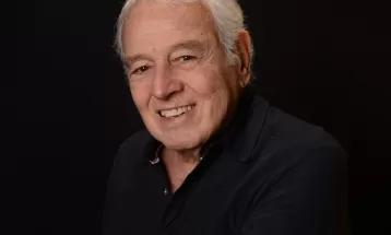 Carlos Lyra faz 90 anos em maio e é celebrado em disco que reúne ícones da MPB como Djavan
