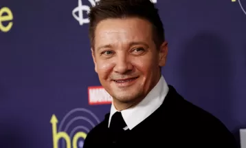 Veículo que atropelou Jeremy Renner pesa mais de 6 toneladas