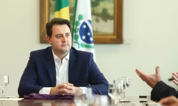 Ratinho Junior participará presencialmente de reunião com Lula e outros governadores sobre atos terroristas em Brasília, afirma governo