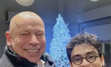 Após assumir casamento com cantor 32 anos mais novo, Leandro Karnal rebate críticas homofóbicas e sobre diferença de idade