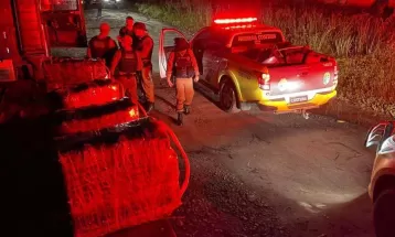Dupla é presa com 140 quilos de cocaína em acesso ao Porto de Paranaguá; cão farejou droga
