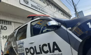 Mulher é morta a tiros em frente a cemitério de Curitiba enquanto fazia liberação de corpo, diz GM