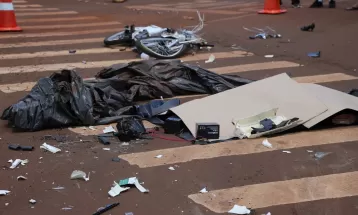 Adolescente em bicicleta elétrica  morre após ser atropelada por caminhão, em Itaipulândia 