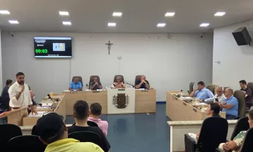 Vereadores de Ibiporã aprovam em 2º turno aumento dos próprios salários em 11%; projeto segue para sanção ou veto