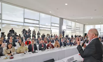'Foi uma reunião carregada de simbologia', diz reitor da UFPR sobre encontro com presidente Lula