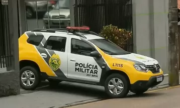 Homem morre após troca de tiros com policiais em Curitiba, diz PM