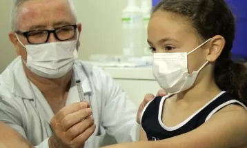 Covid-19: Maringá amplia vacinação da 3° dose para crianças de 9 e 10; veja os locais