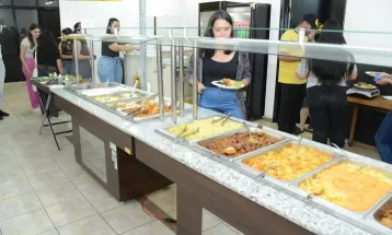 Unicentro reabre restaurante universitário com buffet livre a R$ 12 para estudantes