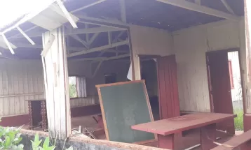 FOTOS: Suspeitos são presos após furto de paredes de madeira peroba-rosa de igreja em Uraí, diz PM