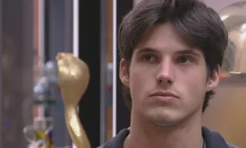 Passagem de Gabriel pelo BBB 23 teve alerta de Tadeu sobre relacionamento e comentário a respeito de cabelo de participante; relembre 