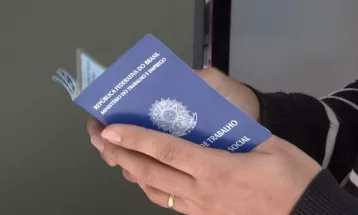 Rede de supermercados oferece 300 vagas de emprego em Foz do Iguaçu; veja como se candidatar