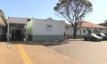 Bebê de um ano morre após engolir bateria de lítio em Foz do Iguaçu, diz médico 