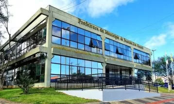 Prefeitura de Fazenda Rio Grande abre 400 vagas para concurso público; veja como se inscrever 