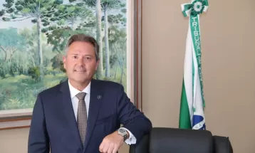 Nova cúpula do TJ-PR toma posse: 'Exige dedicação, estudo, consenso e respeito às divergências', diz novo presidente