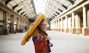 Alceu Valença reacende 'Estação da luz' no passo do frevo em single para o Carnaval 